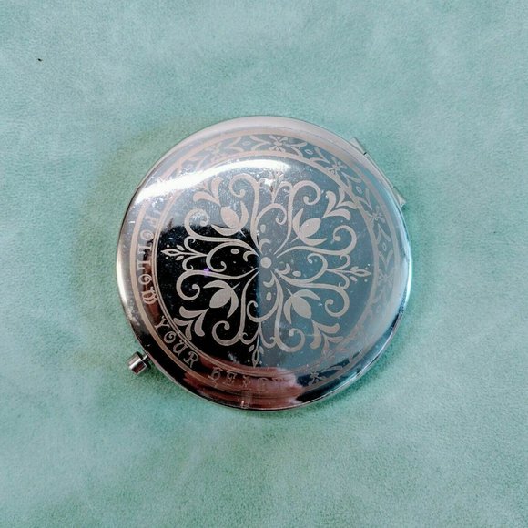 30 x Mally Disney Inscribed Dual-sided Compact Mirrors - Picture 4 of 4